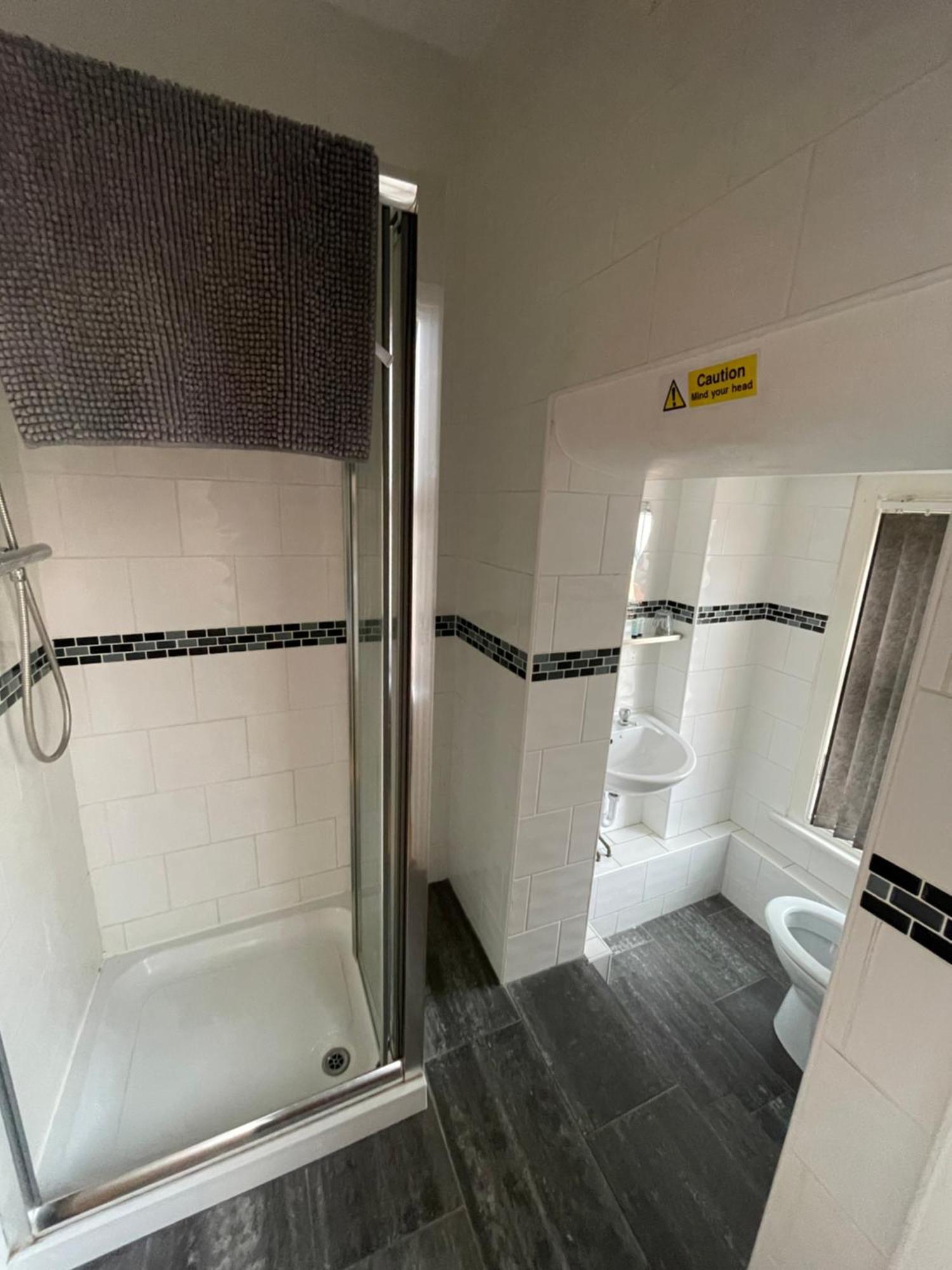 מילטון קינס Abbey Guest House מראה חיצוני תמונה