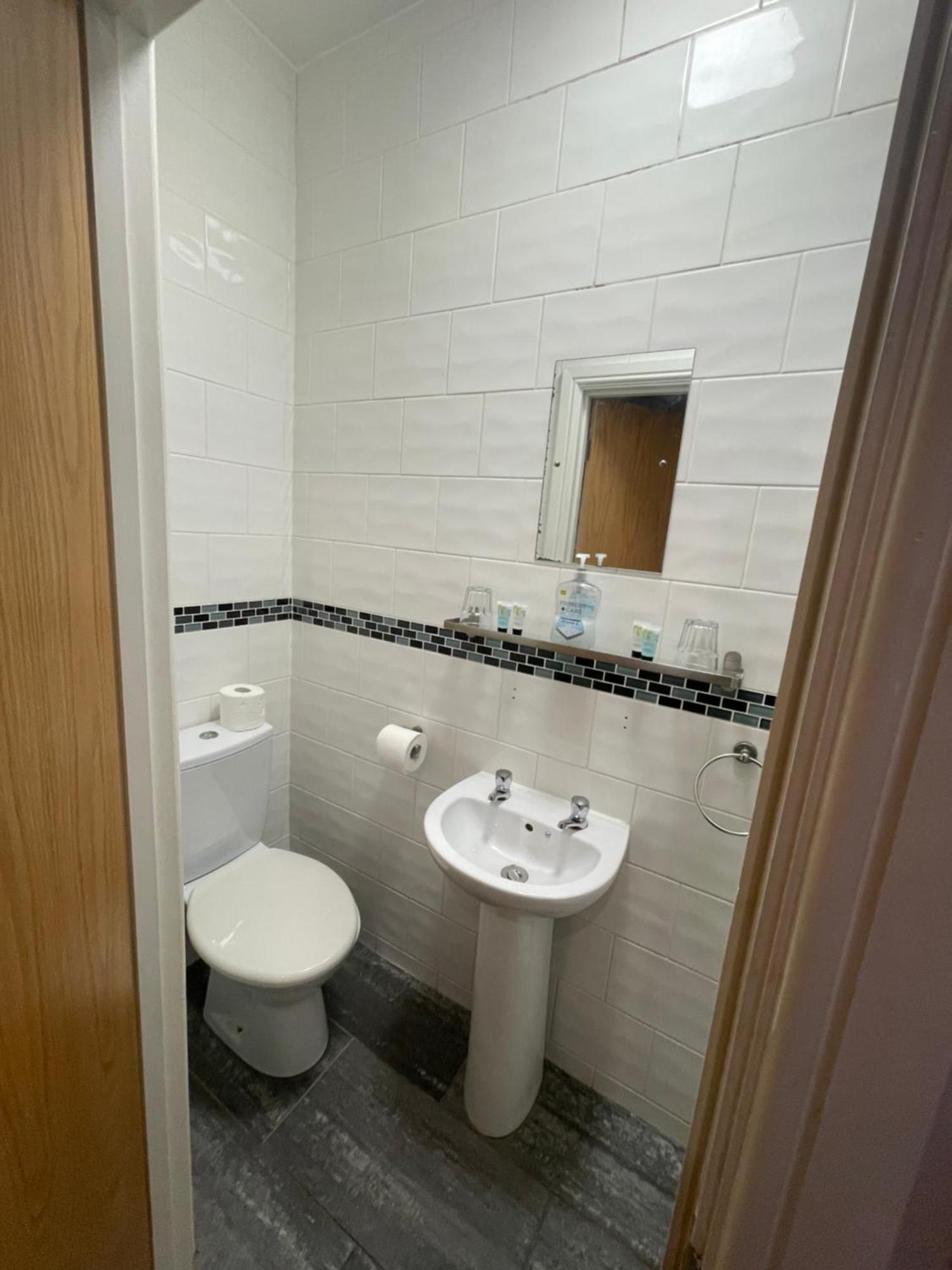 מילטון קינס Abbey Guest House מראה חיצוני תמונה