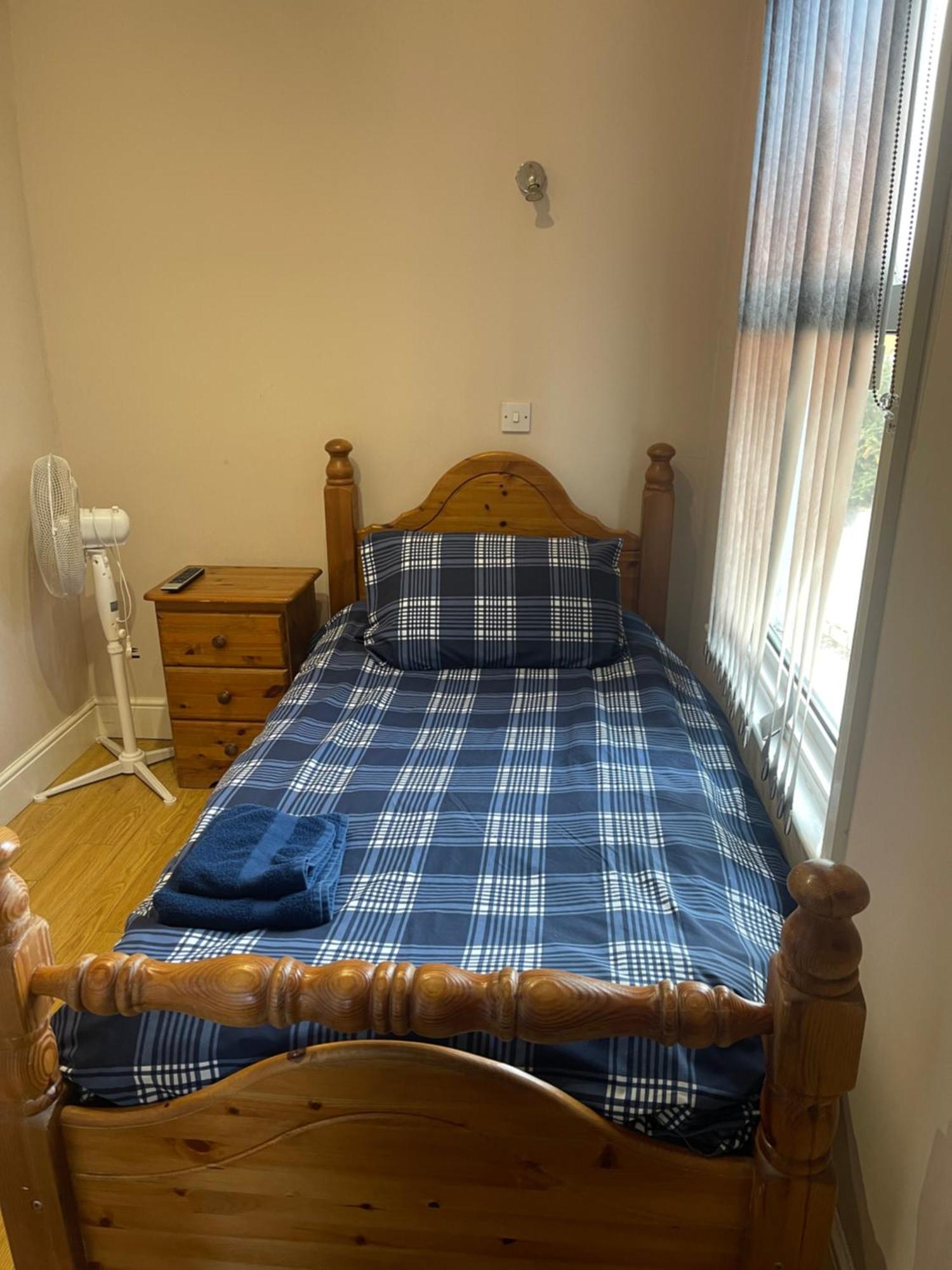 מילטון קינס Abbey Guest House מראה חיצוני תמונה